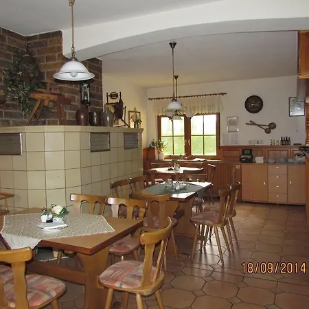 格斯豪斯尔佐尔格旅馆 3* Pennewitz