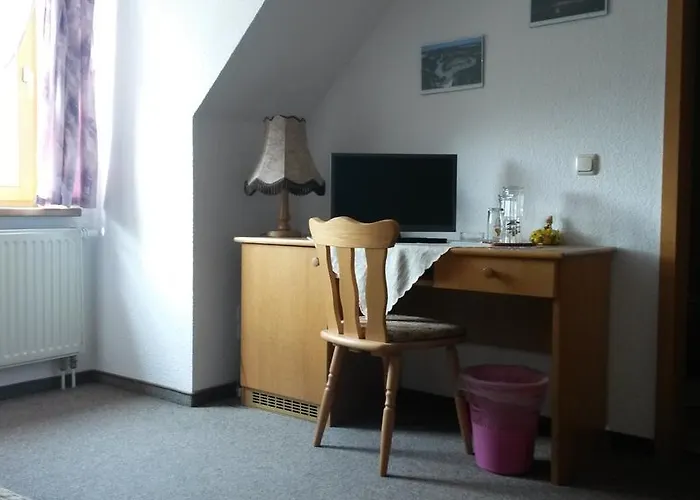 格斯豪斯尔佐尔格旅馆 招待所 3*